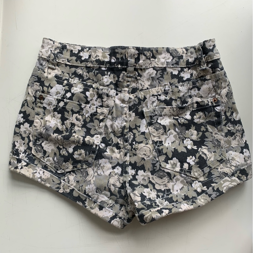 Forever21 Premium Denim Floral High Rise Shorts - Picture 3 of 4